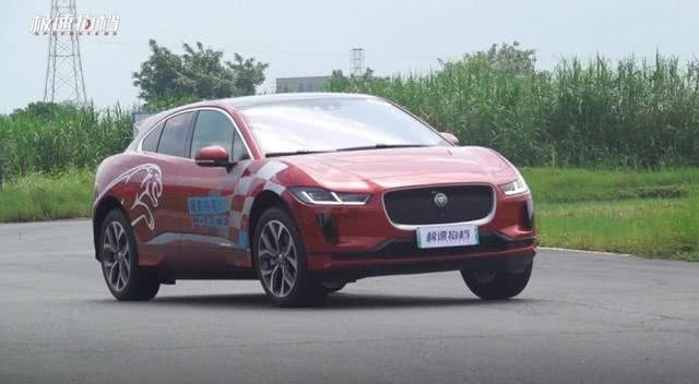 加速4秒多的SUV 赛道上能跑多快？Jacky、小乔激试捷豹