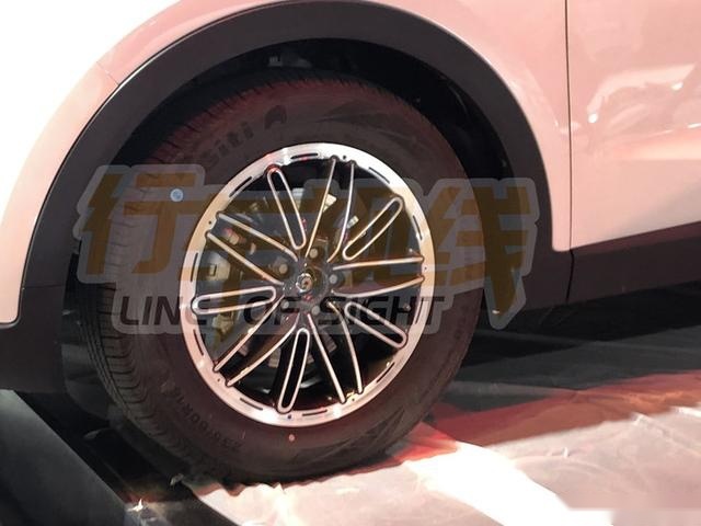成都车展探馆捷途X70S EV 最大续航达450km