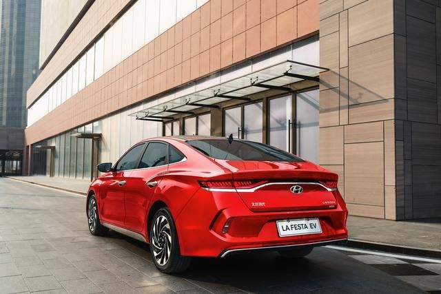 续航490km，补贴后17.38万元起！北京现代菲斯塔纯电动