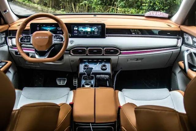车机系统更智能，捷途X70 PLUS诸葛版13.99万元起售