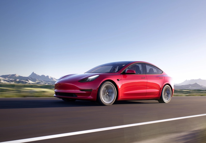 又又又要降价了！ 搭载宁德时代电池 新款特斯拉Model 3谍照流出