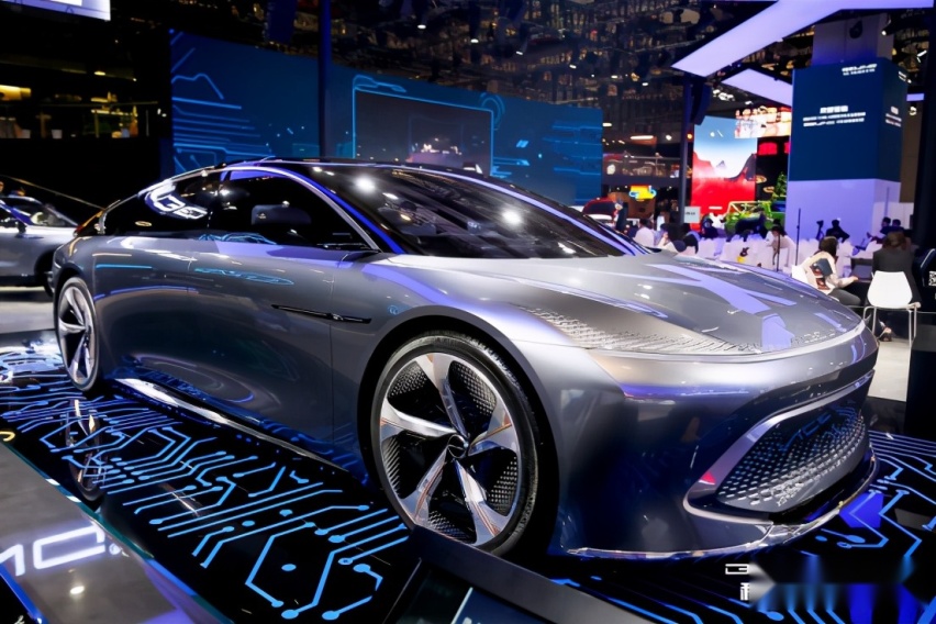 BEIJING汽车两款车型亮相预售，李雪琴成为其品质用户
