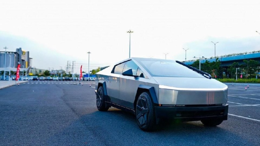 花370万买绿牌特斯拉皮卡，悬挂易断，越野不如国产车？