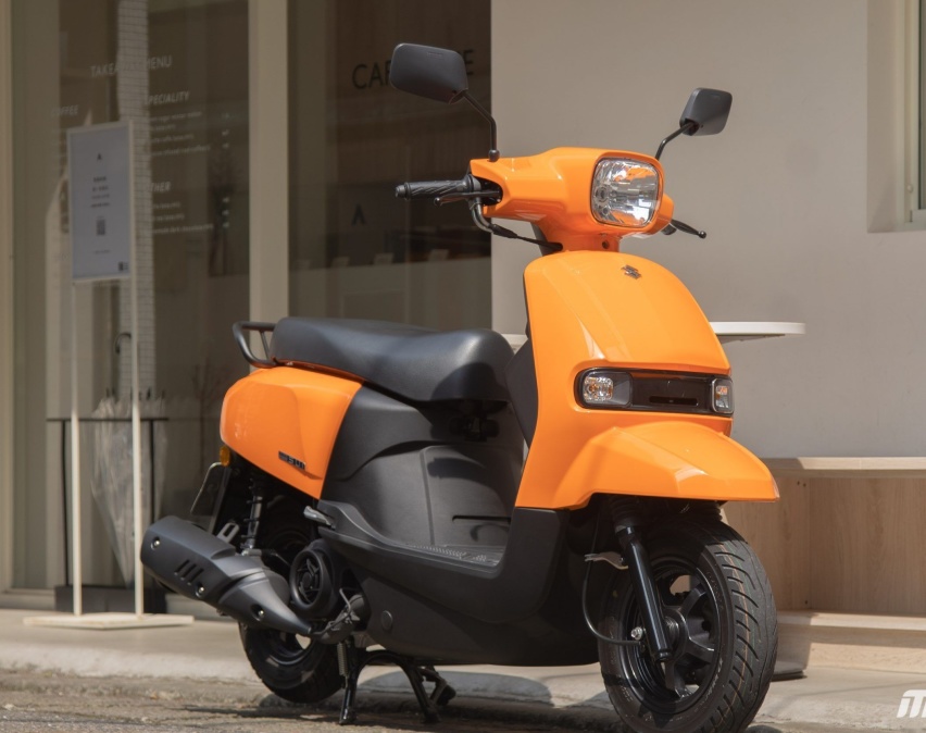 2023铃木SUI 125新车试驾：K-car风格踏板摩托车