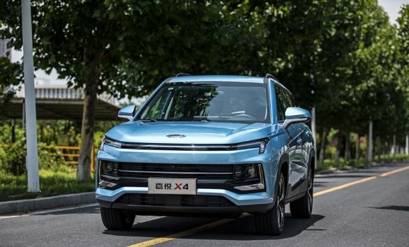 智炫精品SUV 嘉悦X4上市，6.28万起，与江淮大众共线产