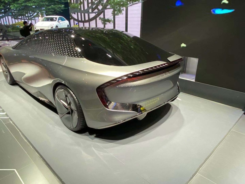 未來感十足2021上海車展紅旗evconcept概念車