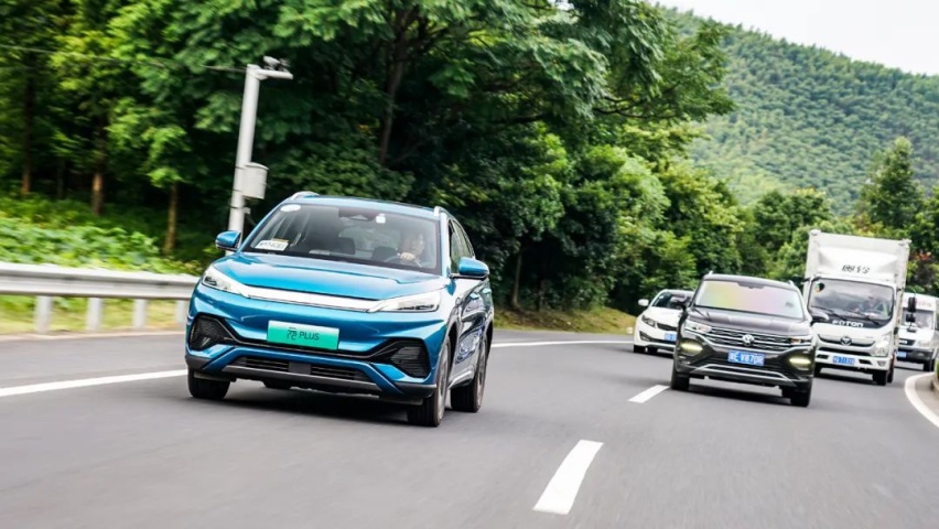 比亚迪首款15万纯电SUV，开着行吗？