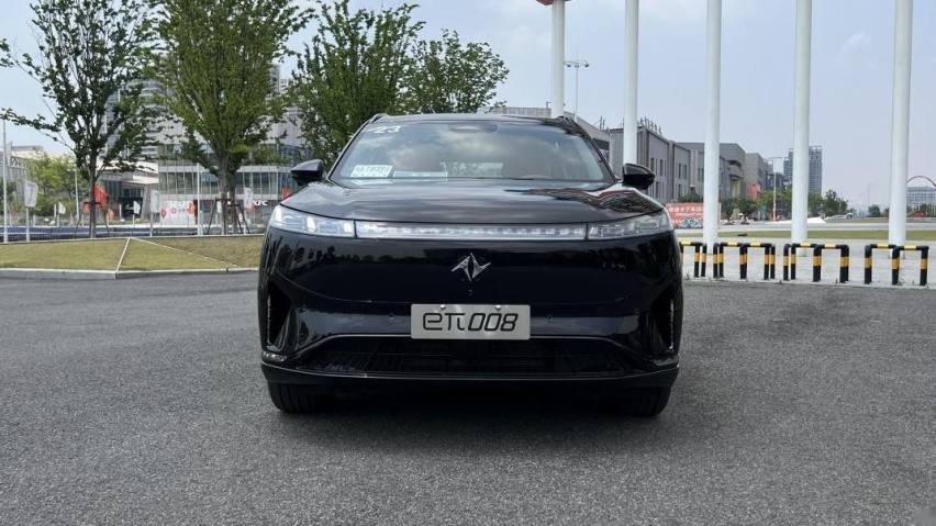 试驾奕派eπ008： 新晋奶爸车，一次满足全家需求！