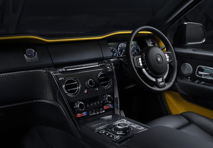 搭载6.7T V12发动机，功率达600马力，库里南Blac