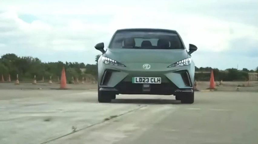 国产出口冠军车，2023年海外销量近14万辆，开这车我骄傲？