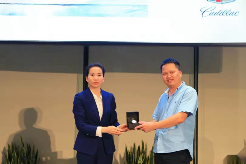新美式中大型豪华SUV 凯迪拉克XT6 抢滩上市