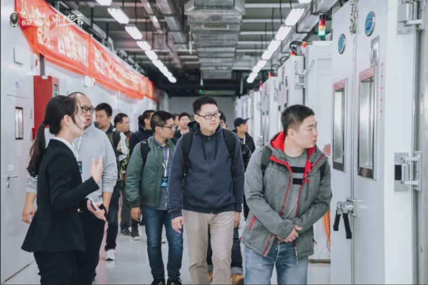 欧拉R1为何成为细分市场翘楚？探秘蜂巢能源找到答案