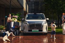 要灵活空间、顶级安全、销冠体验？三款旗舰MPV给出不同答案