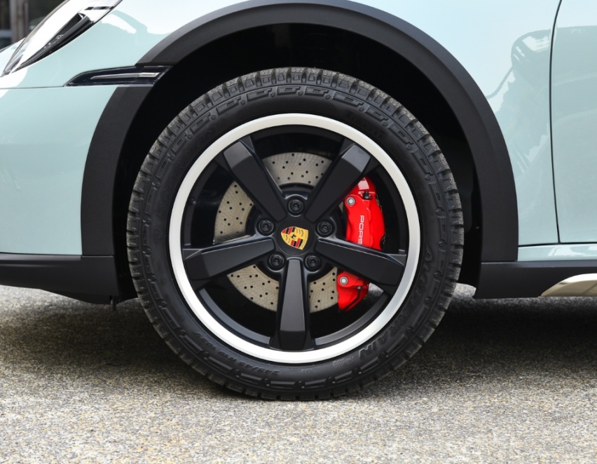 保时捷911出新车，搭载3.0T+8速PDK，能下赛道能越野