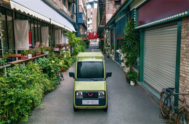 3.68万元起！人民五菱再造神车，E10致富小精灵正式上市