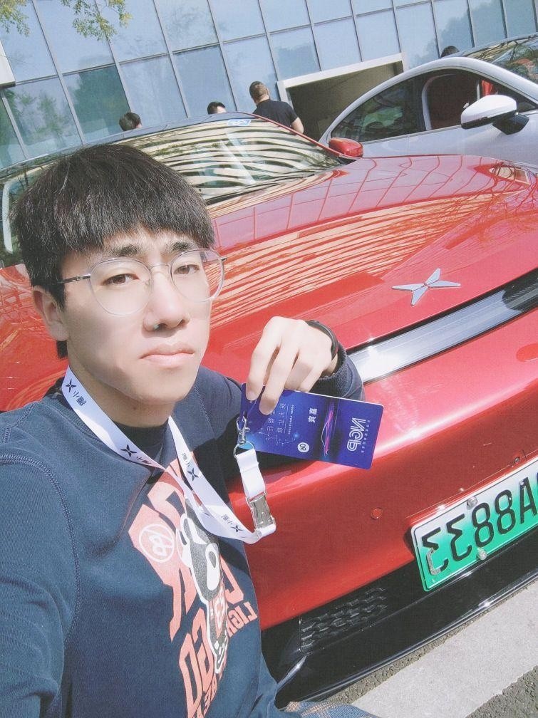 小鹏P7交付一周年，我也有了自己的P7