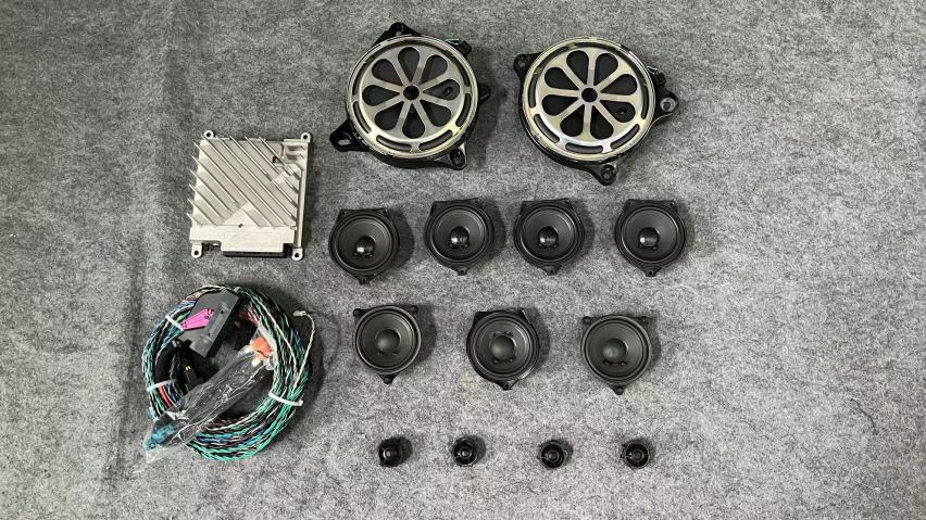 7月初21款奔驰GLE350升级柏林之声音响