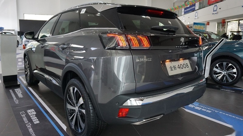 最近买合资SUV一定要对比这四款：CR-V、荣放、途胜L和标致4008