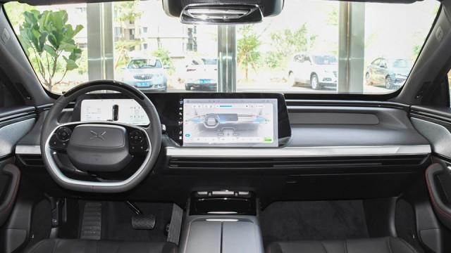 小鹏P7推新版本，零百比Model 3慢1秒，便宜近2万能买吗？