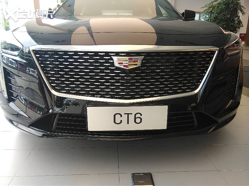 凯迪拉克CT6 探店实拍 4.2T+V8 动力超奔驰E级 配