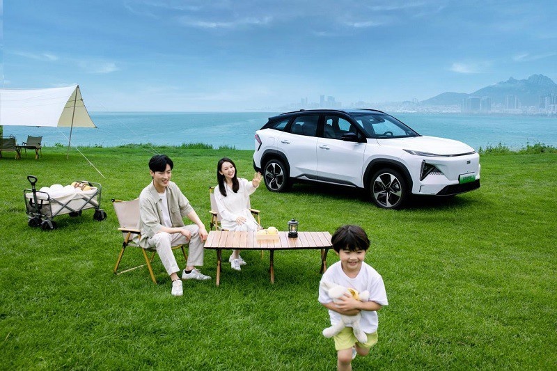 新一代电混SUV！吉利银河L7 13.87万起售