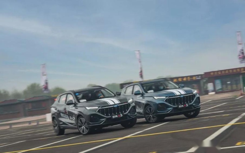 车叔视频评测：长安欧尚X5挑战骊山网红十八弯
