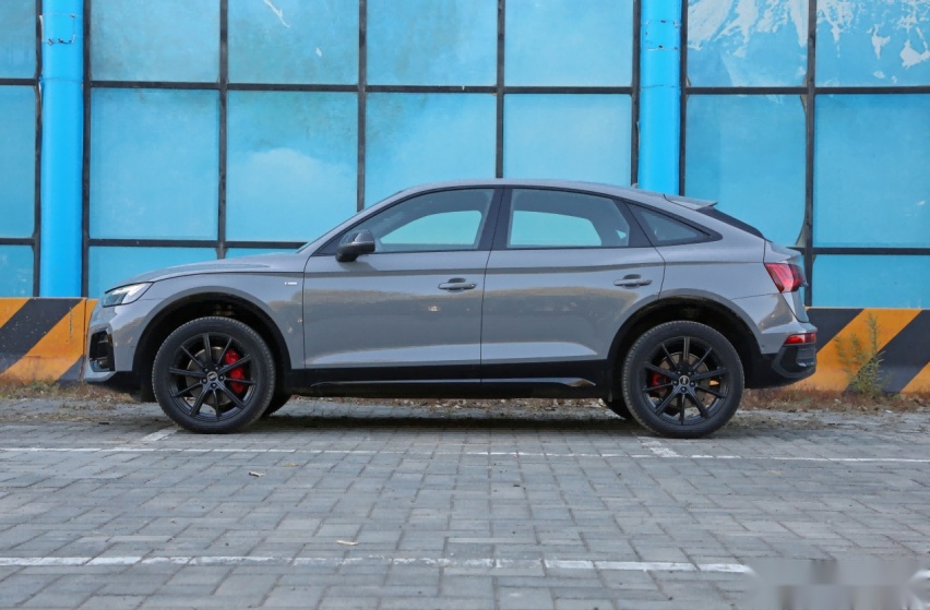 张扬的实用主义者 试驾奥迪Q5L Sportback