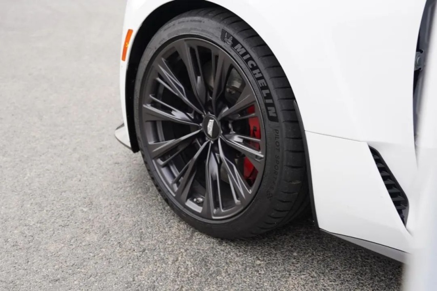 告别燃油车之前 谁才是年轻人的Dream Car