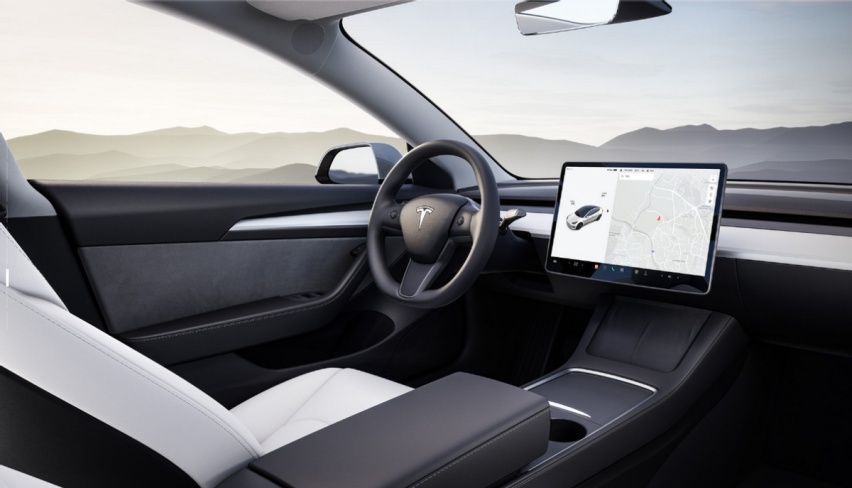 新款Model 3曝光：前脸变了另增一探头，大概率会打价格战！