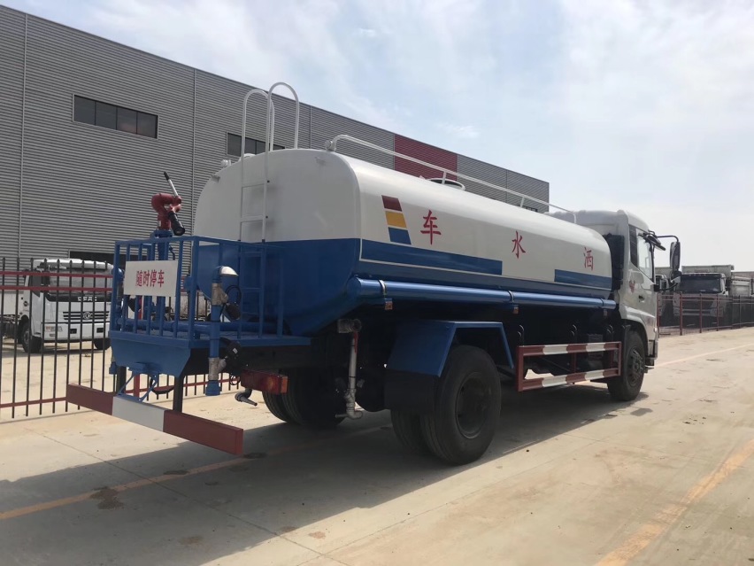 东风天锦12-15吨洒水车 国五绿化喷洒车带雾炮图片