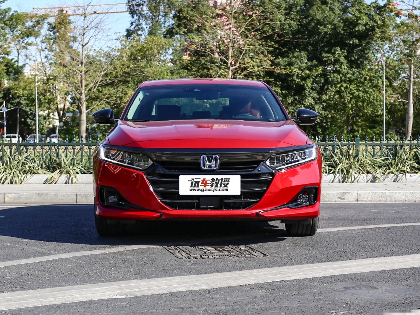 要咬牙上混动吗？这款本田雅阁最多人买 但怎样选才最划算？