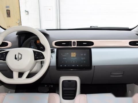 智能化小汽车，零跑T03引领世界