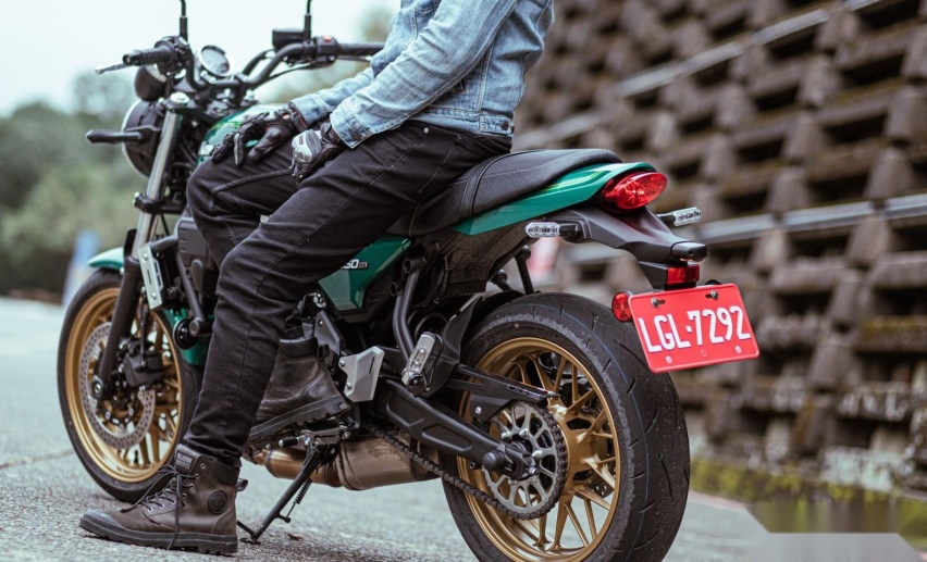 轻盈好上手的复古车，2022川崎Z650RS