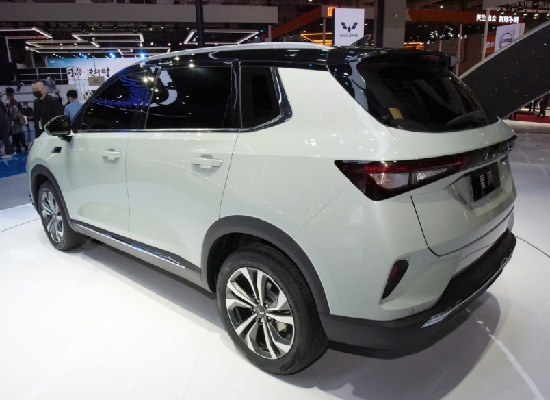 打工族也能买起性能SUV，五菱星辰，爬坡不费劲，或年内上市