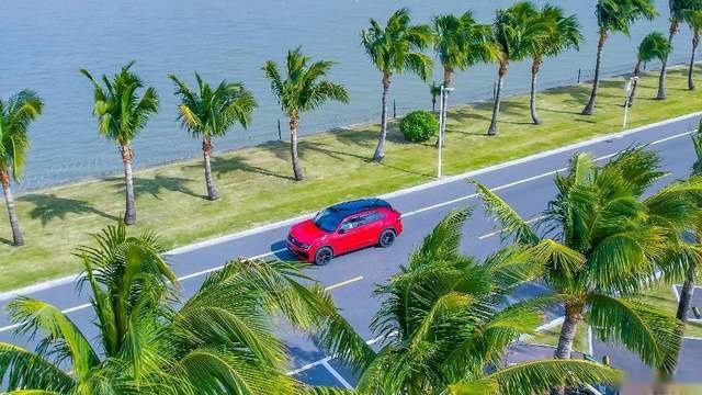 看多了街车想要一款不一样的高端SUV？不如来看看全新途昂X