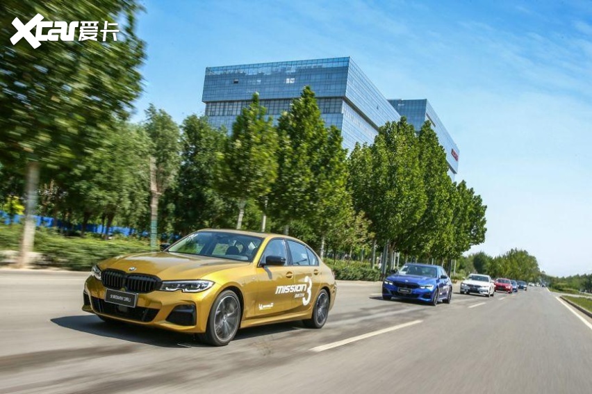 何不，在“金卡纳”赛道里“飙”一把全新BMW 3系