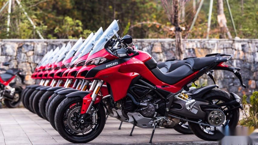 高颜值全能高手，杜卡迪新款MTS 950 S初体验