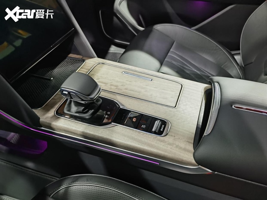 真正的C级豪华SUV，比奔驰GLE更大更强，价格却便宜44.4万