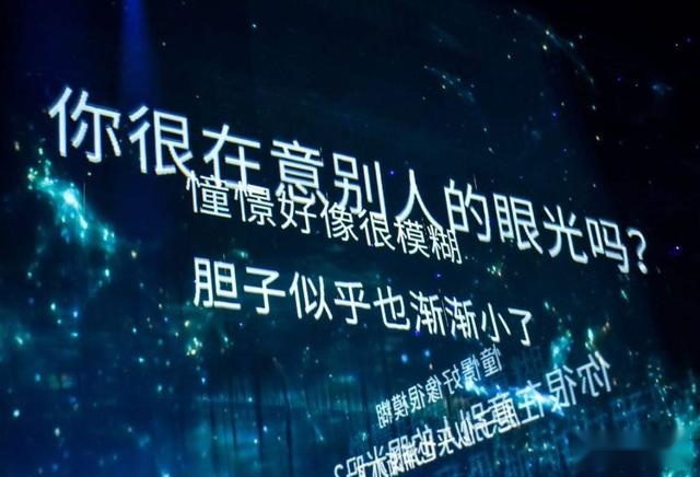 全新RAV4荣放越级上市，硬汉外观配置硬核三种四驱，17.48万起售