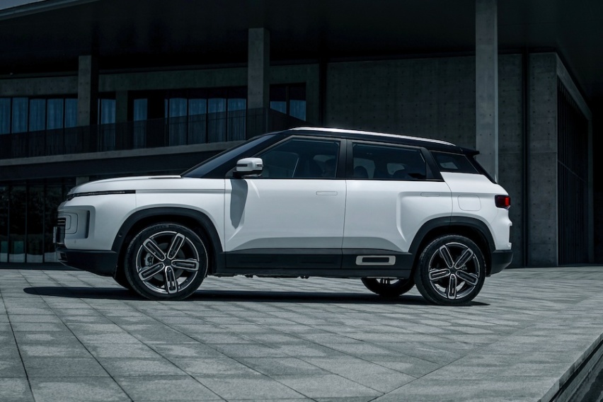 让“后浪”最接近科技前沿的SUV，试驾吉利ICON