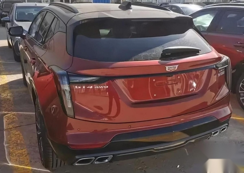 来晚了吗？凯迪拉克GT4实车曝光，2.0T动力，对标奔驰GLA/宝马X