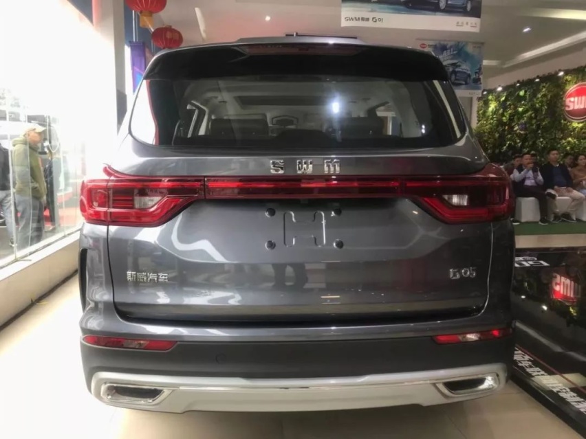 集齐私家车所有功能，不到7万起售的七座SUV，SWM斯威G0