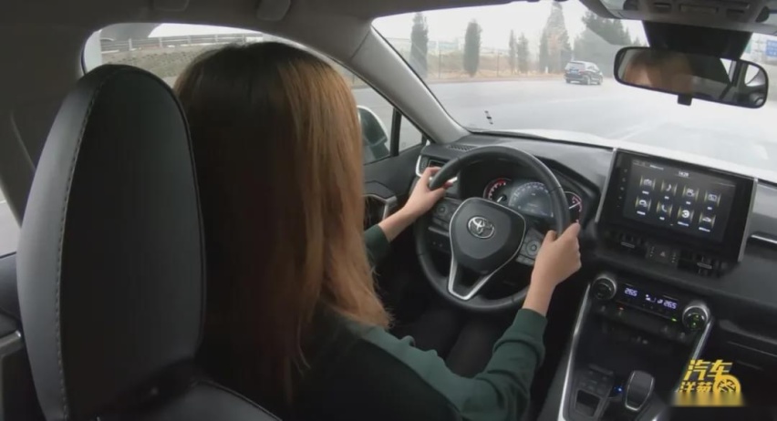 都卖20万，探界者和RAV4谁更值？
