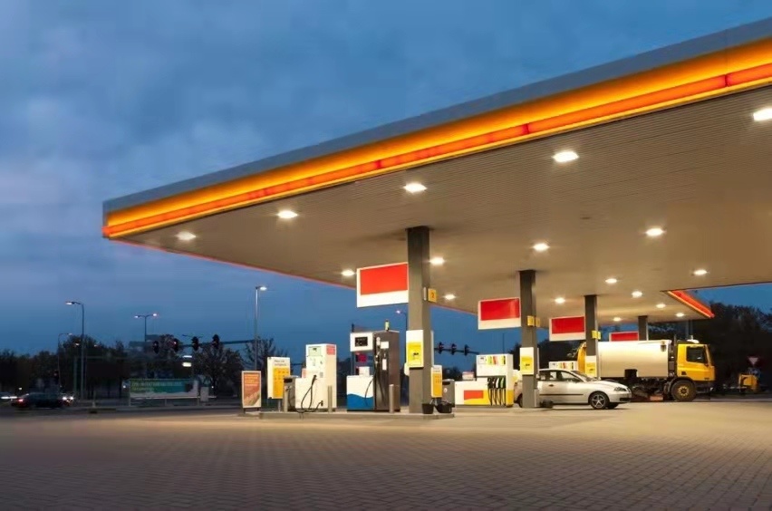 国内油价3月17日24时起上涨 92号汽油每升上调0.59元