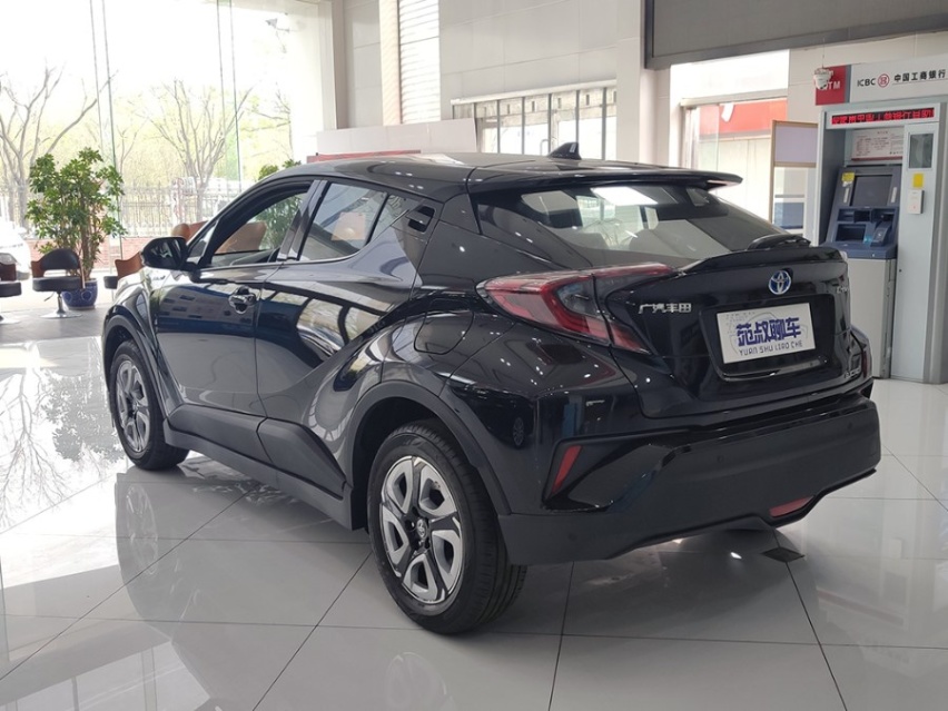 续航400km的纯电动合资SUV，实拍广汽丰田C-HR EV