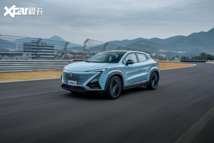 配弹射起步跑赛道也没问题试驾长安unit20t版