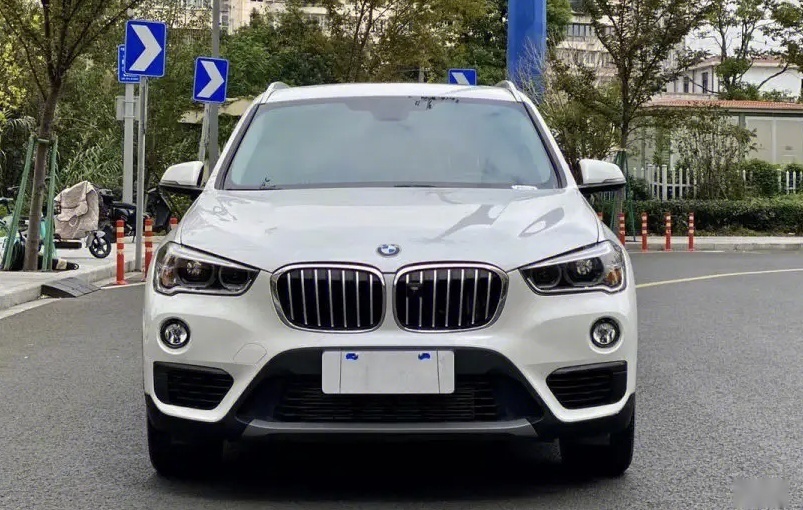 林肯冒险家对比宝马X1，谁更符合年轻人的口味？
