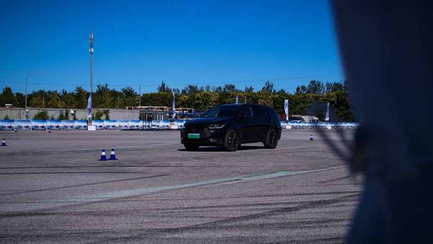 进一步优化升级，25万级家用SUV，体验比亚迪新款唐家族车型