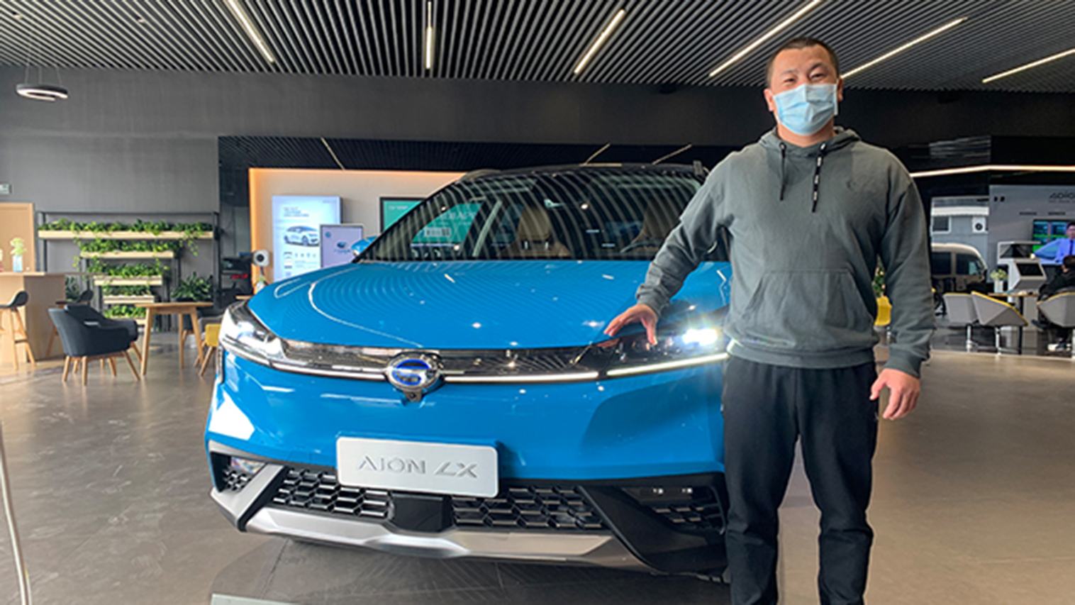 Ժ͌RX5Mһ^ߵͣVAion LX3.9ư