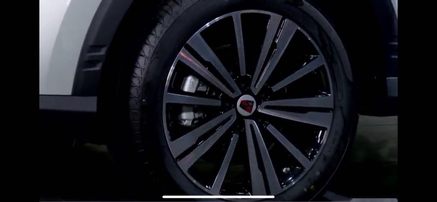 新车丨“聪明车”的新选项，荣威RX5 4G互联百万版上市